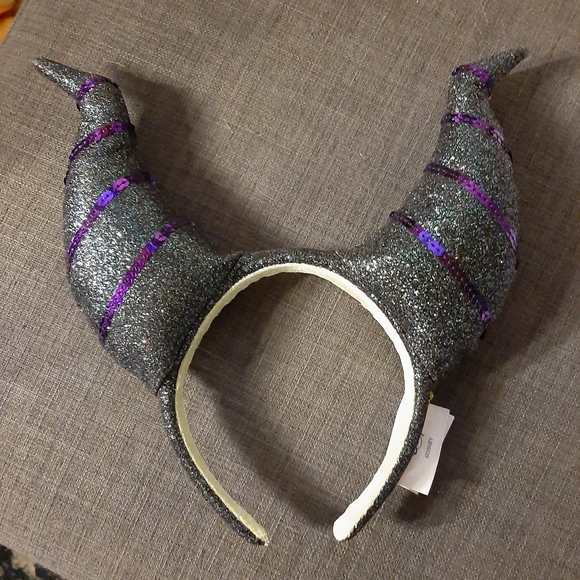 Maleficent headband, one size. - Picture 1 of 4